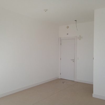 Sala com 25m², 1 garagem, no bairro Estreito em Florianópolis