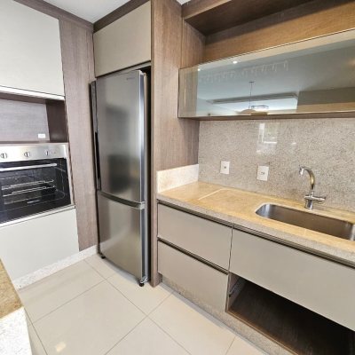 Apartamentos com 95m², 3 quartos, 1 suíte, 2 garagens, no bairro Jurerê em Florianópolis