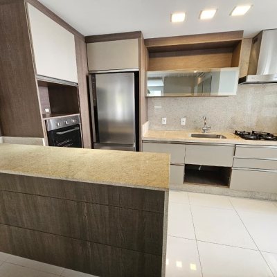 Apartamentos com 95m², 3 quartos, 1 suíte, 2 garagens, no bairro Jurerê em Florianópolis