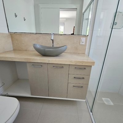 Apartamentos com 95m², 3 quartos, 1 suíte, 2 garagens, no bairro Jurerê em Florianópolis