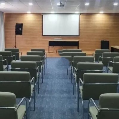 Sala com 24m², 1 garagem, no bairro Estreito em Florianópolis