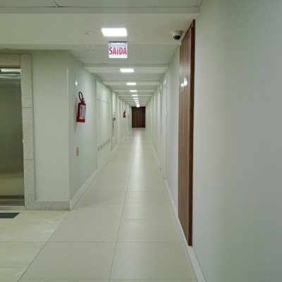 Sala com 24m², 1 garagem, no bairro Estreito em Florianópolis