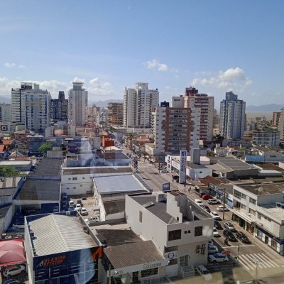 Sala com 24m², 1 garagem, no bairro Estreito em Florianópolis