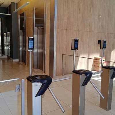 Sala com 24m², 1 garagem, no bairro Estreito em Florianópolis