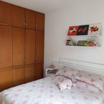 Casa Residencial com 156m², 4 quartos, 1 suíte, 3 garagens, no bairro Barreiros em São José