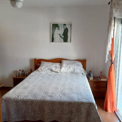 Casa Residencial com 156m², 4 quartos, 1 suíte, 3 garagens, no bairro Barreiros em São José