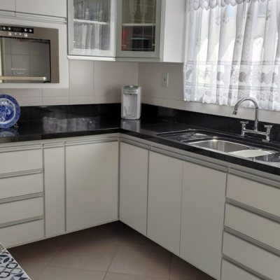 Apartamentos com 99m², 3 quartos, 1 suíte, 1 garagem, no bairro Coqueiros em Florianópolis