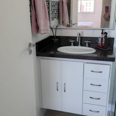 Apartamentos com 99m², 3 quartos, 1 suíte, 1 garagem, no bairro Coqueiros em Florianópolis