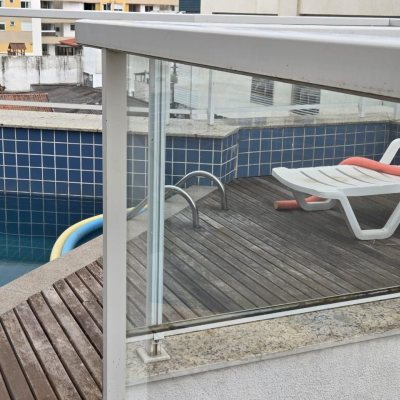 Apartamentos com 99m², 3 quartos, 1 suíte, 1 garagem, no bairro Coqueiros em Florianópolis