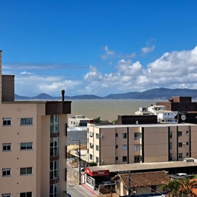 Apartamentos com 39m², 1 quarto, 1 garagem, no bairro Barreiros em São José