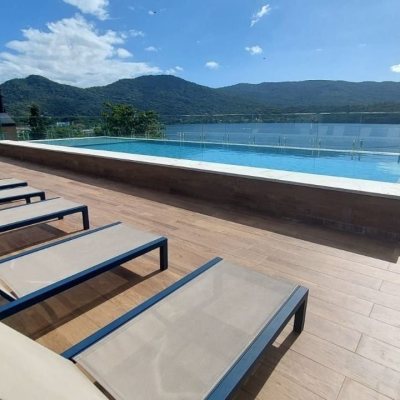 Loft com 53m², 1 quarto, 1 suíte, 1 garagem, no bairro Lagoa Da Conceição em Florianópolis