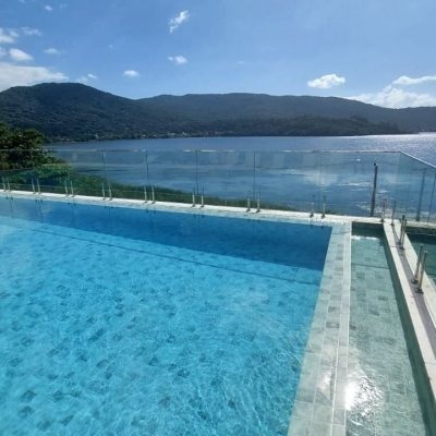 Loft com 53m², 1 quarto, 1 suíte, 1 garagem, no bairro Lagoa Da Conceição em Florianópolis