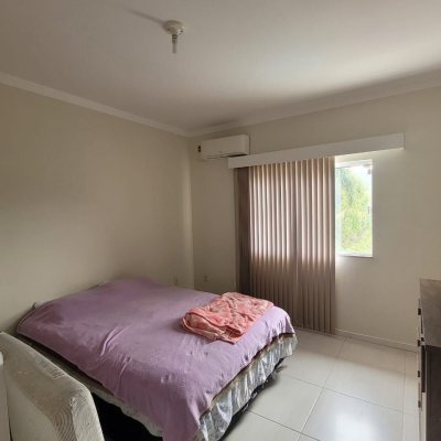 Casa Residencial com 136m², 2 quartos, 1 garagem, no bairro Rio Tavares em Florianópolis