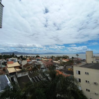 Apartamentos com 120m², 4 quartos, 1 suíte, 3 garagens, no bairro Balneário em Florianópolis