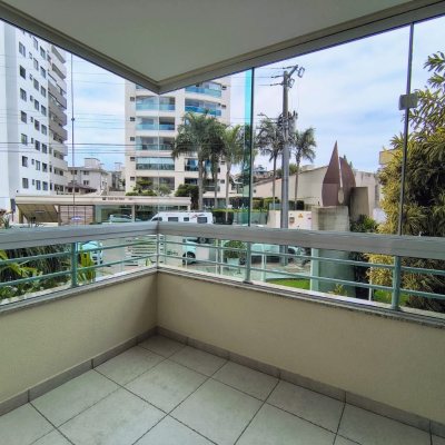 Apartamentos com 120m², 4 quartos, 1 suíte, 3 garagens, no bairro Balneário em Florianópolis