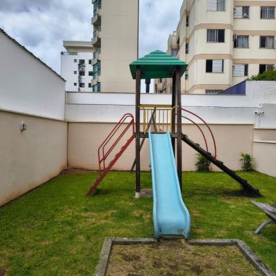 Apartamentos com 120m², 4 quartos, 1 suíte, 3 garagens, no bairro Balneário em Florianópolis