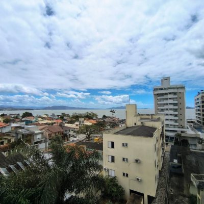Apartamentos com 120m², 4 quartos, 1 suíte, 3 garagens, no bairro Balneário em Florianópolis