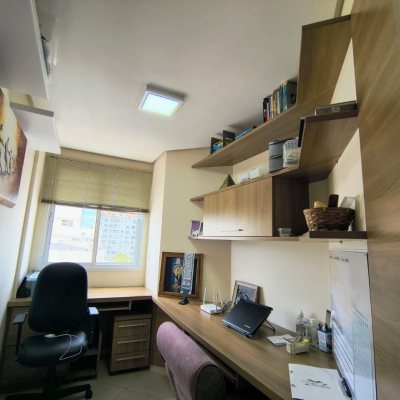 Apartamentos com 120m², 4 quartos, 1 suíte, 3 garagens, no bairro Balneário em Florianópolis