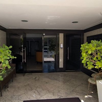 Apartamentos com 135m², 4 quartos, 3 suítes, 2 garagens, no bairro Estreito em Florianópolis