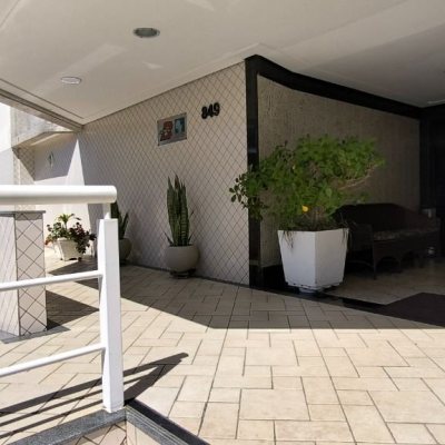 Apartamentos com 135m², 4 quartos, 3 suítes, 2 garagens, no bairro Estreito em Florianópolis