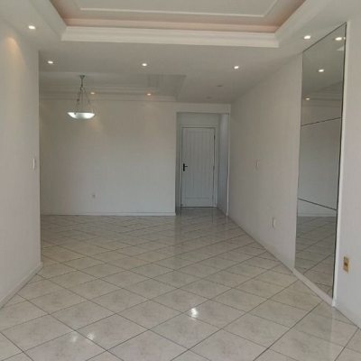 Apartamentos com 135m², 4 quartos, 3 suítes, 2 garagens, no bairro Estreito em Florianópolis