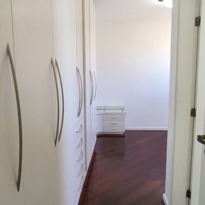 Apartamentos com 135m², 4 quartos, 3 suítes, 2 garagens, no bairro Estreito em Florianópolis