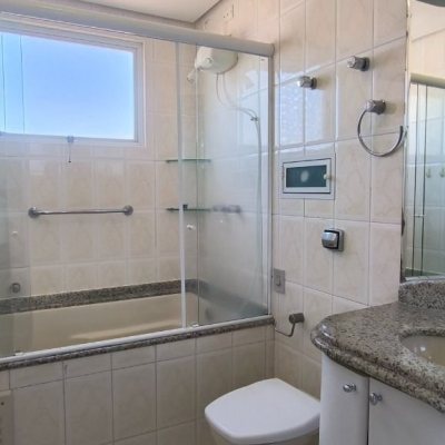 Apartamentos com 135m², 4 quartos, 3 suítes, 2 garagens, no bairro Estreito em Florianópolis