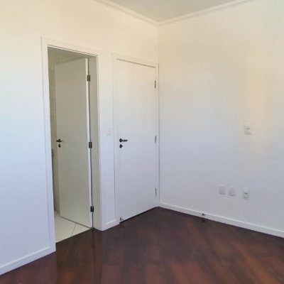 Apartamentos com 135m², 4 quartos, 3 suítes, 2 garagens, no bairro Estreito em Florianópolis