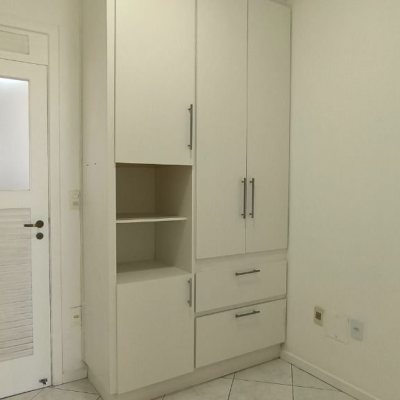Apartamentos com 135m², 4 quartos, 3 suítes, 2 garagens, no bairro Estreito em Florianópolis
