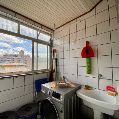 Apartamentos com 61m², 2 quartos, 1 garagem, no bairro Pantanal em Florianópolis