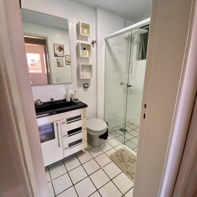 Apartamentos com 61m², 2 quartos, 1 garagem, no bairro Pantanal em Florianópolis