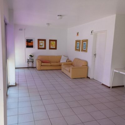 Apartamentos com 61m², 2 quartos, 1 garagem, no bairro Pantanal em Florianópolis