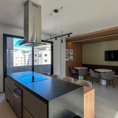 Apartamentos com 37m², 1 quarto, 1 garagem, no bairro Centro em Florianópolis