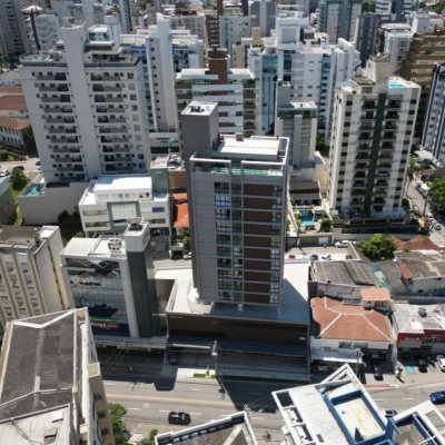 Apartamentos com 37m², 1 quarto, 1 garagem, no bairro Centro em Florianópolis