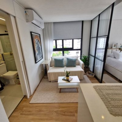 Apartamentos com 37m², 1 quarto, 1 garagem, no bairro Centro em Florianópolis