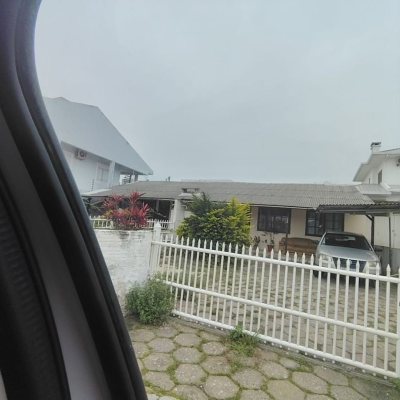 Casa Residencial com 129m², 4 quartos, 4 garagens, no bairro Ingleses em Florianópolis