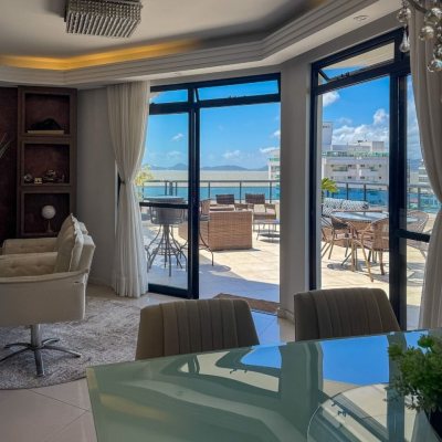 Cobertura com 337m², 3 quartos, 1 suíte, 2 garagens, no bairro Balneário em Florianópolis