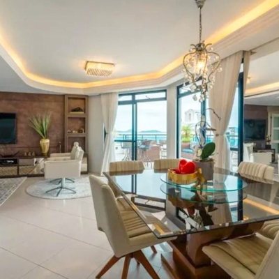 Cobertura com 337m², 3 quartos, 1 suíte, 2 garagens, no bairro Balneário em Florianópolis