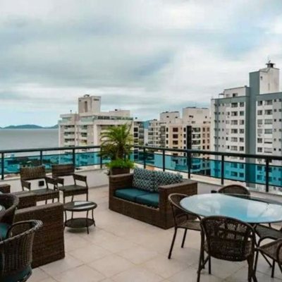 Cobertura com 337m², 3 quartos, 1 suíte, 2 garagens, no bairro Balneário em Florianópolis