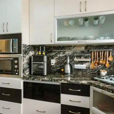 Cobertura com 337m², 3 quartos, 1 suíte, 2 garagens, no bairro Balneário em Florianópolis