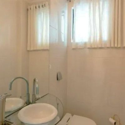 Cobertura com 337m², 3 quartos, 1 suíte, 2 garagens, no bairro Balneário em Florianópolis