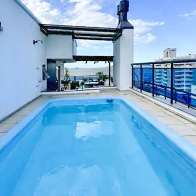 Cobertura com 337m², 3 quartos, 1 suíte, 2 garagens, no bairro Balneário em Florianópolis