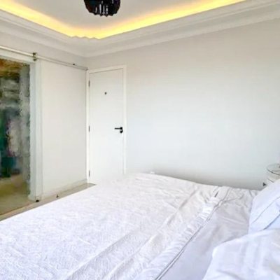 Cobertura com 337m², 3 quartos, 1 suíte, 2 garagens, no bairro Balneário em Florianópolis