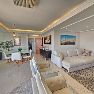 Cobertura com 337m², 3 quartos (sendo 1 suíte), 3 garagens, no bairro Balneário em Florianópolis