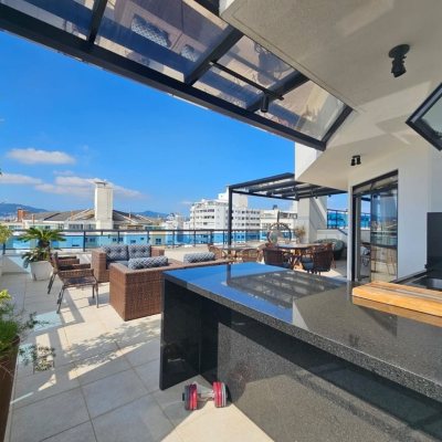 Cobertura com 337m², 3 quartos (sendo 1 suíte), 3 garagens, no bairro Balneário em Florianópolis