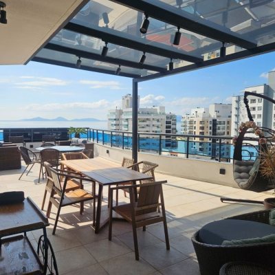 Cobertura com 337m², 3 quartos (sendo 1 suíte), 3 garagens, no bairro Balneário em Florianópolis