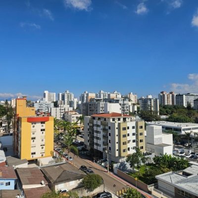 Cobertura com 337m², 3 quartos (sendo 1 suíte), 3 garagens, no bairro Balneário em Florianópolis