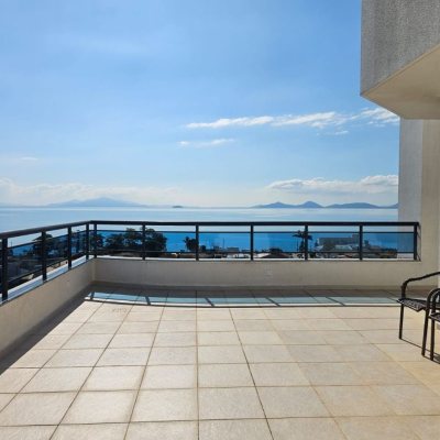 Cobertura com 337m², 3 quartos (sendo 1 suíte), 3 garagens, no bairro Balneário em Florianópolis
