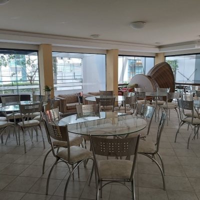 Apartamentos com 151m², 4 quartos (sendo 1 suíte), 2 garagens, no bairro Centro em Florianópolis