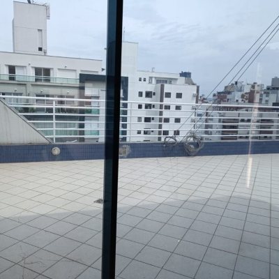 Apartamentos com 151m², 4 quartos (sendo 1 suíte), 2 garagens, no bairro Centro em Florianópolis